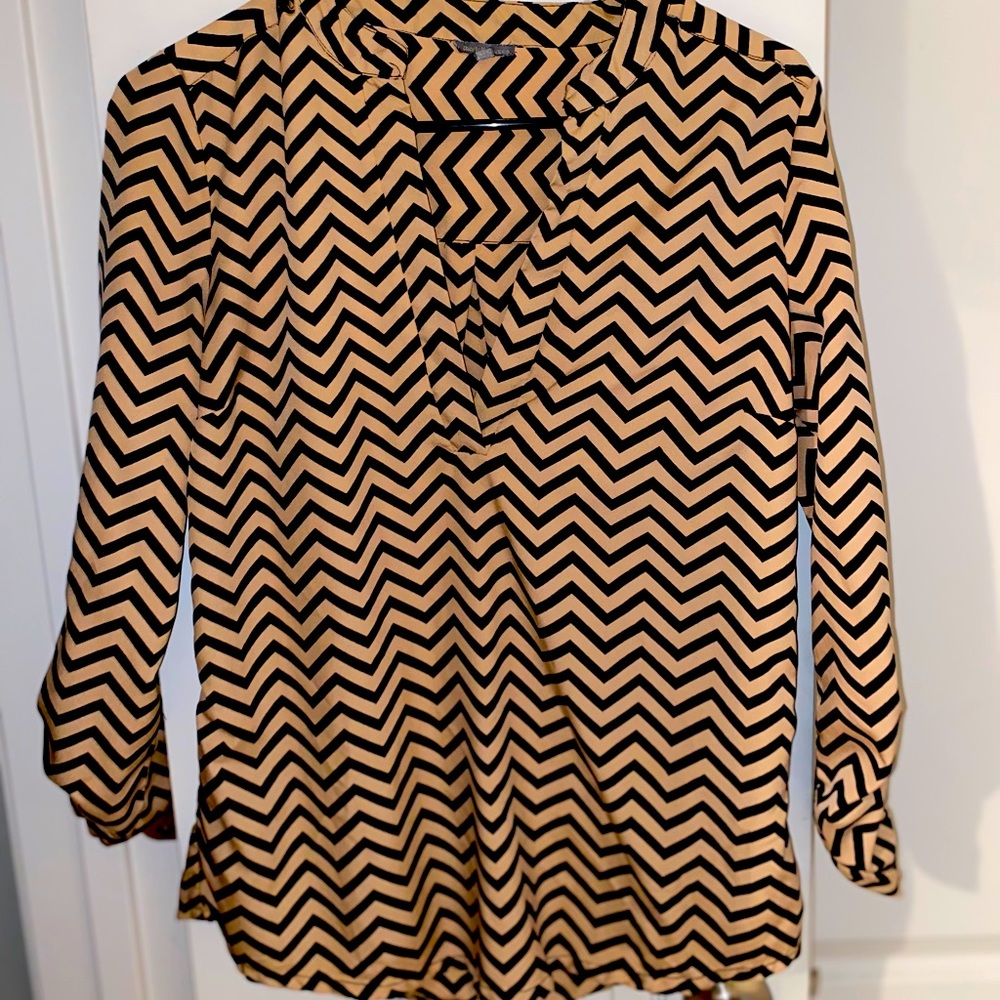 Long sleeve, v-neck classy top